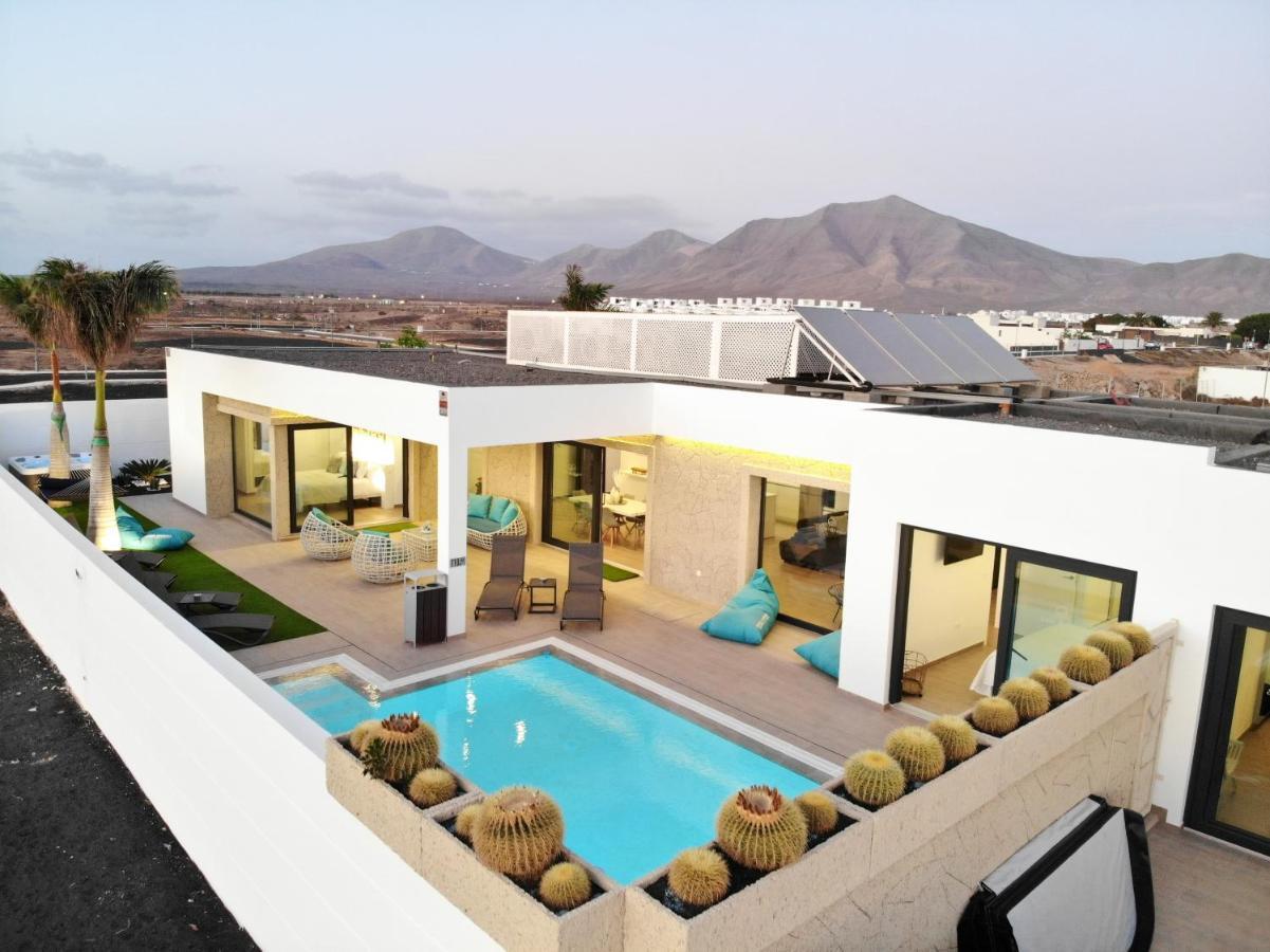 Sea Breeze Villas Lapa And Claca Playa Blanca  Exterior foto