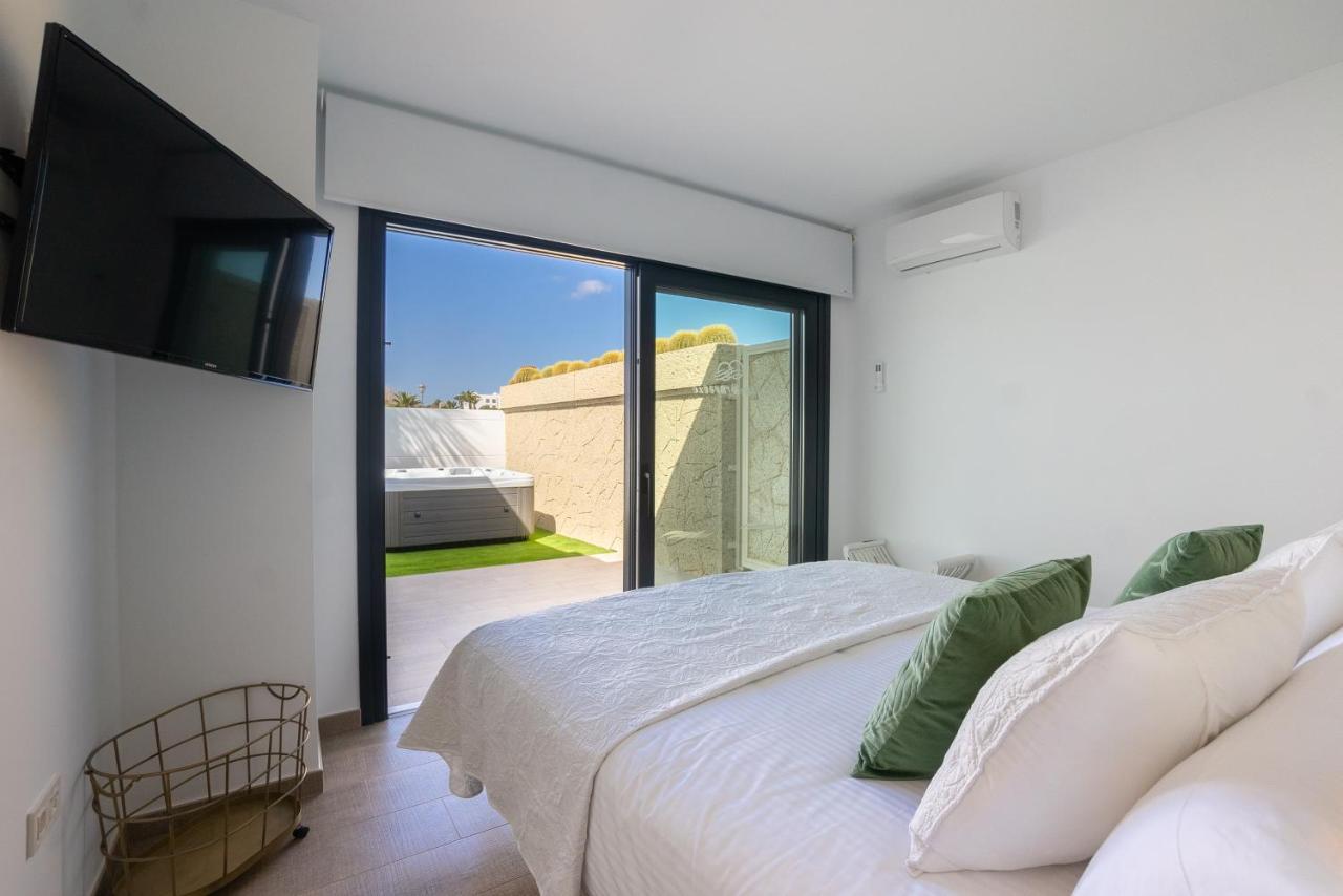 Sea Breeze Villas Lapa And Claca Playa Blanca  Exterior foto