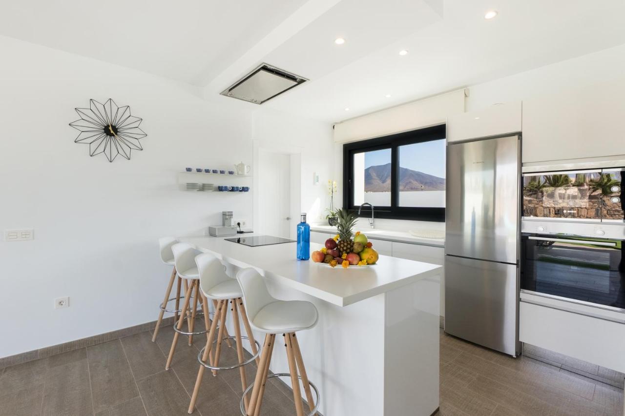 Sea Breeze Villas Lapa And Claca Playa Blanca  Exterior foto