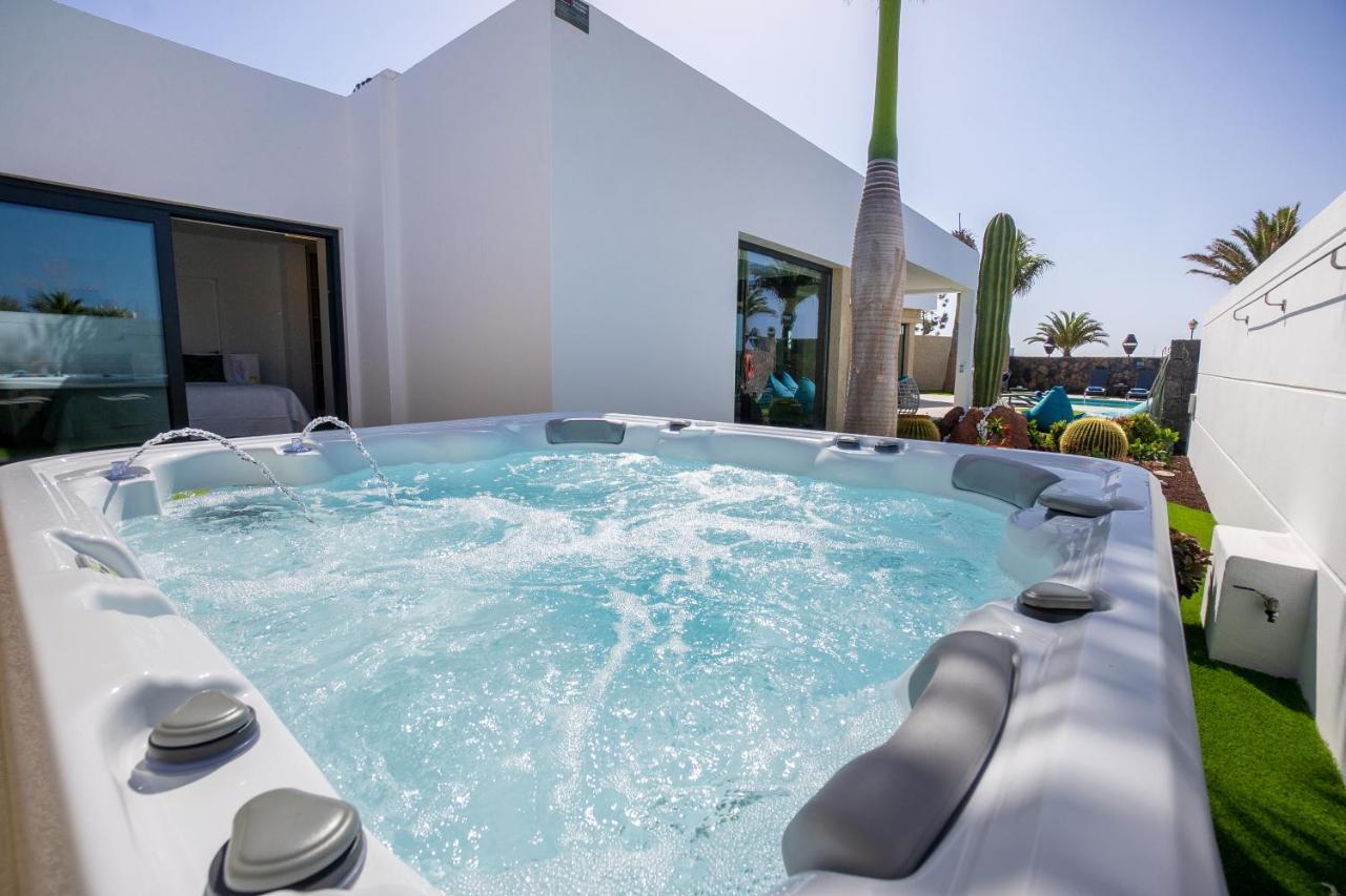 Sea Breeze Villas Lapa And Claca Playa Blanca  Exterior foto